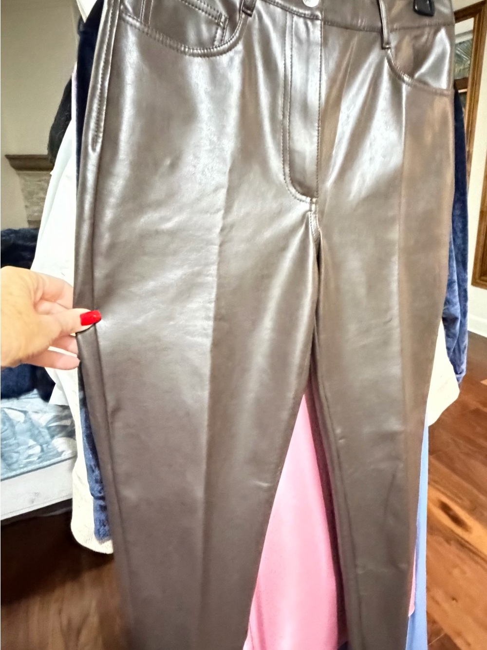 Woman’s Wilfred trouser